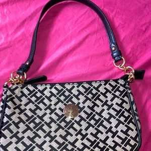 Tommy hill figure ladies handbag